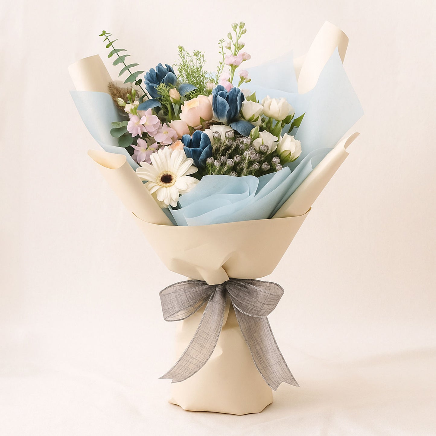 Captivating Mixed Flowers Bouquet