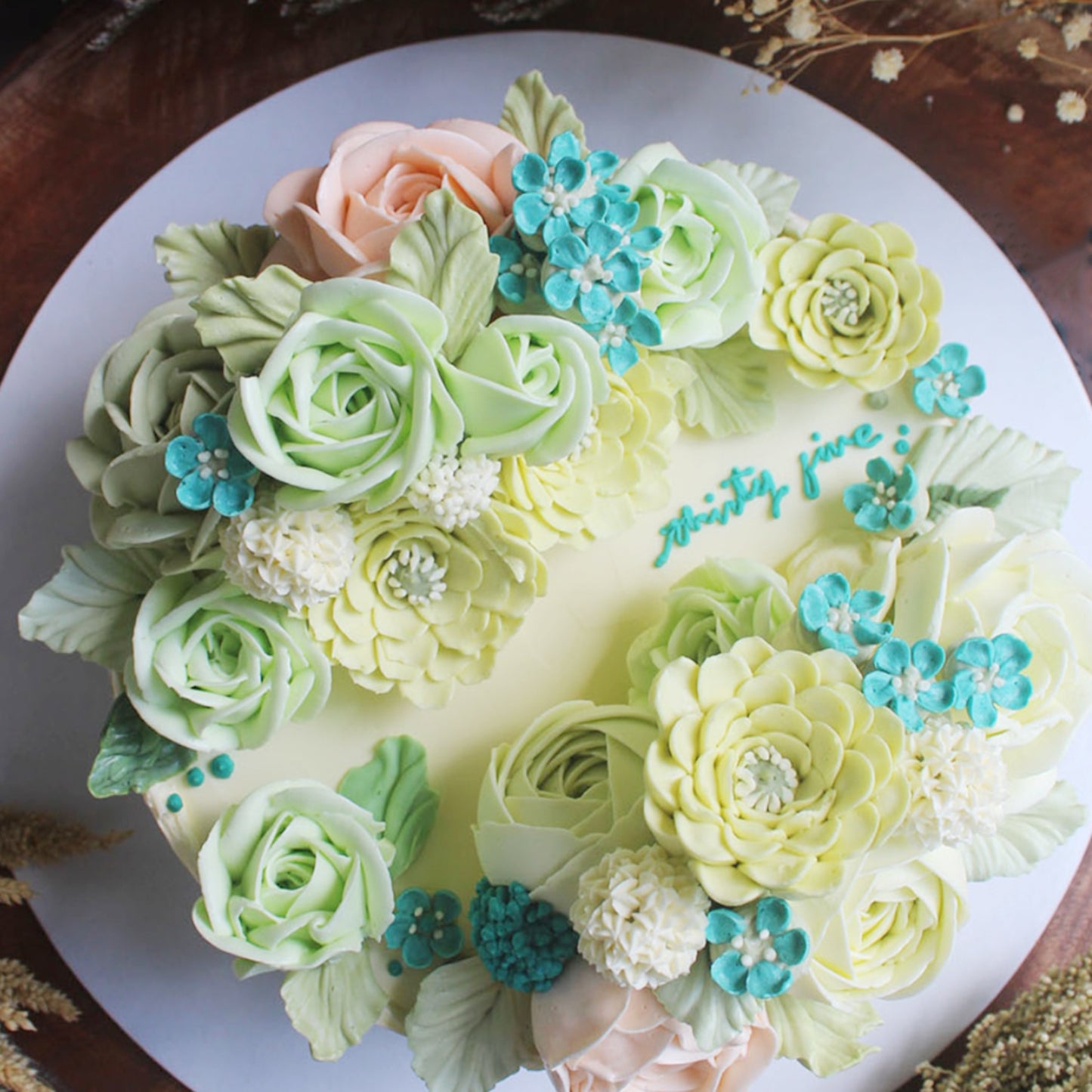 Skylar Flower Cake